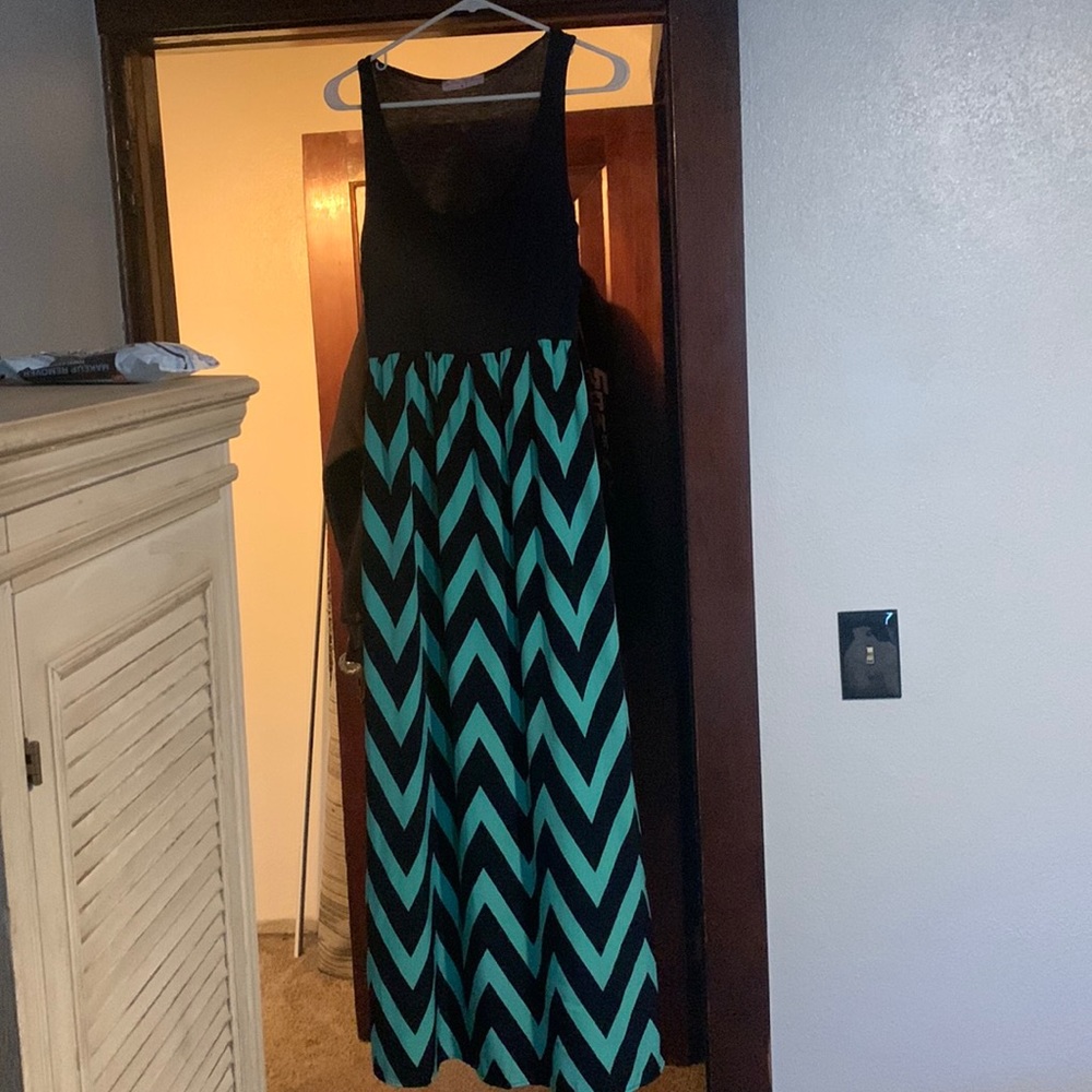 Women’s medium navy and mint colored maxi dress.